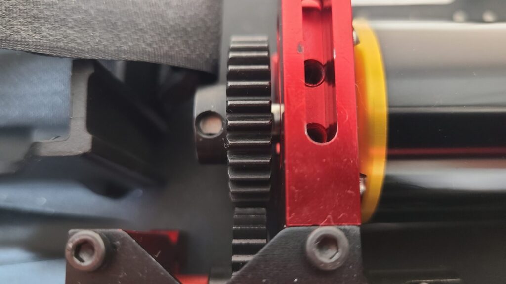 Align pinion and spur gears on limitless